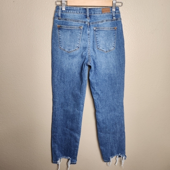 Judy Blue Womens Medium Wash Mid Rise Destructed Hem Slim Fit Jeans |3/26| - Picture 8 of 11